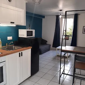 https://apt-joli-studio-coeur-st-marcellin.hotels-rhonealpes.com