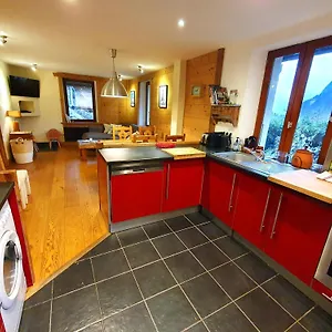 https://apt-prakka-base-camp.hotels-rhonealpes.com